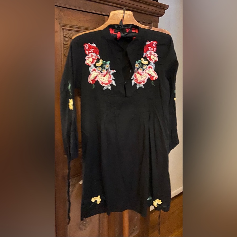 Women’s RAVIYA Cotton Embroidered Dress, Size M
